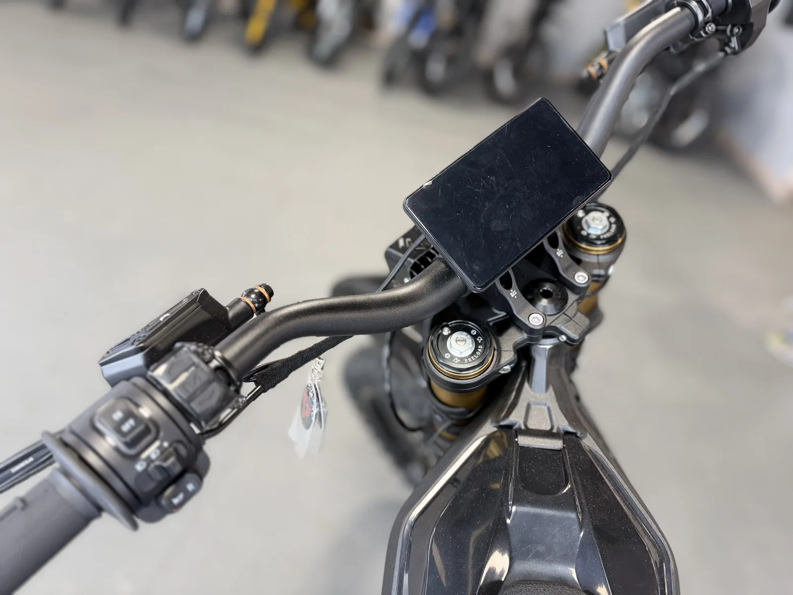 Arctic Leopard XE Pro S Enduro electric dirt bike cockpit and display detail