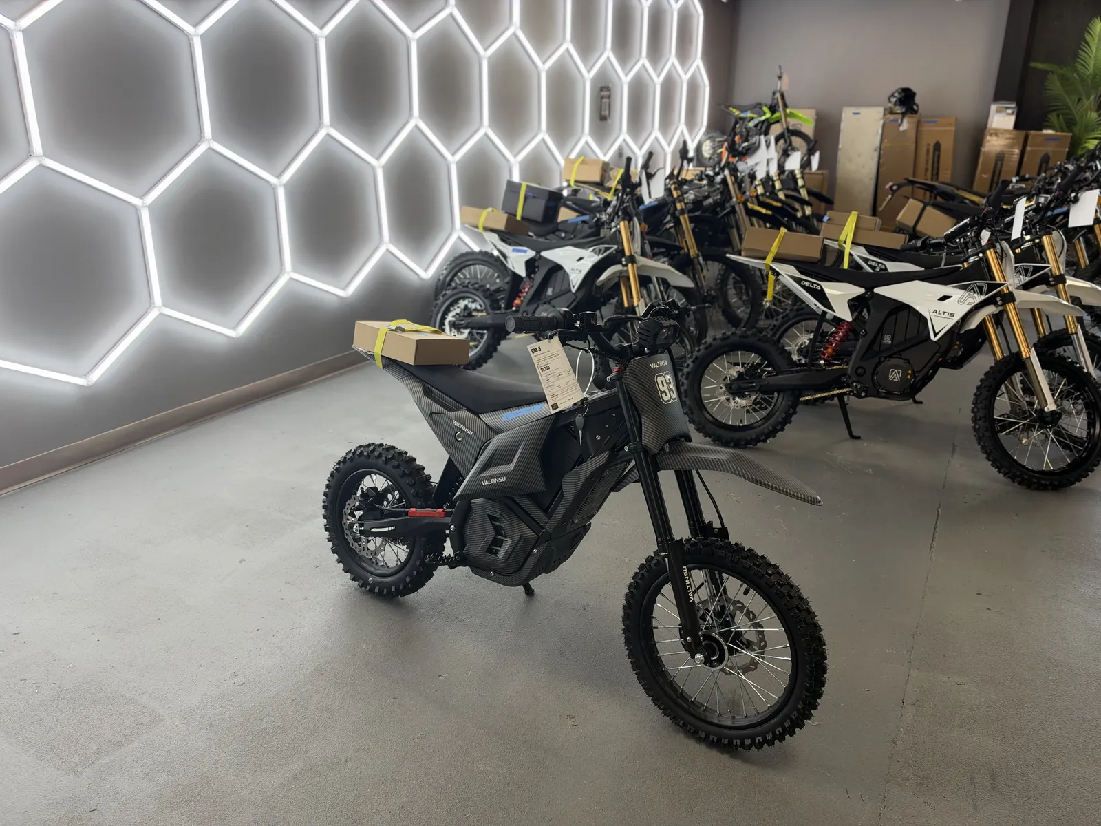 Valtinsu EM-5 electric dirt bike at the VoltRush USA showroom, photo 2