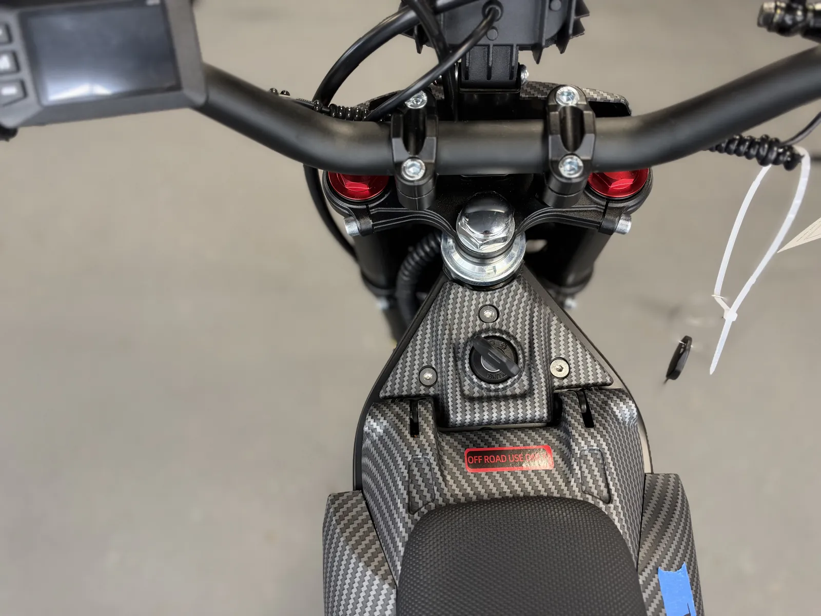 Valtinsu EM-5 electric dirt bike at the VoltRush USA showroom, photo 10